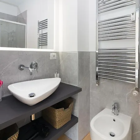 Bright Terrace In Eleganza E Relax Apartment